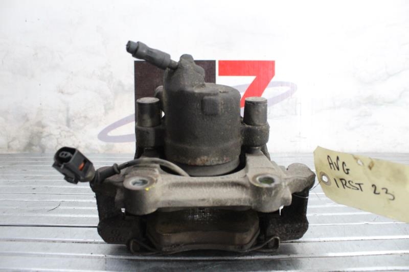 Etrier avant gauche (freinage) AUDI 1.8L I Essence