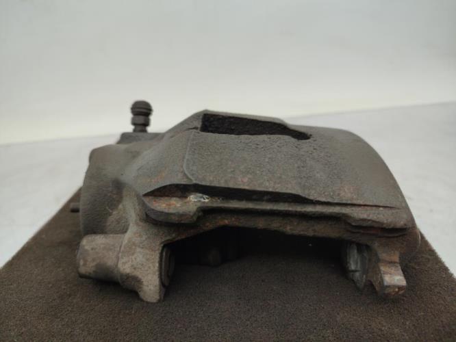Etrier avant gauche (freinage) VOLKSWAGEN GOLF 4 Essence