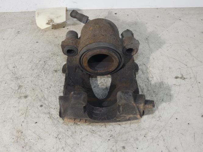 Etrier avant gauche (freinage) VOLKSWAGEN GOLF 5 Diesel