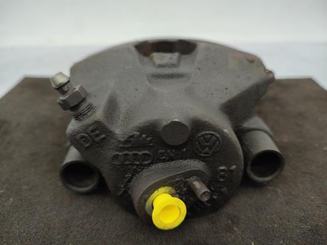 Etrier avant gauche (freinage) VOLKSWAGEN POLO 4 PHASE 1 Diesel