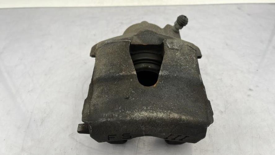 Etrier avant gauche (freinage) VOLKSWAGEN POLO 5 PHASE 1 Essence