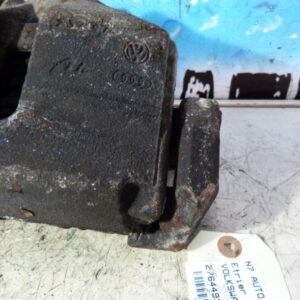 Etrier avant gauche (freinage) VOLKSWAGEN GOLF 5 Essence