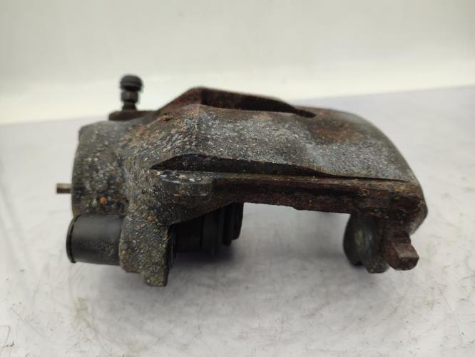 Etrier avant gauche (freinage) VOLKSWAGEN GOLF 6 Diesel