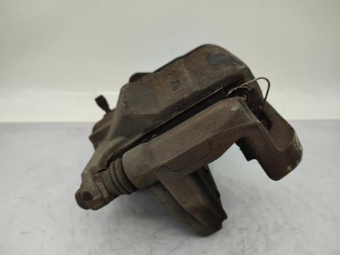 Etrier avant gauche (freinage) NISSAN QASHQAI 2 PHASE 1 Diesel