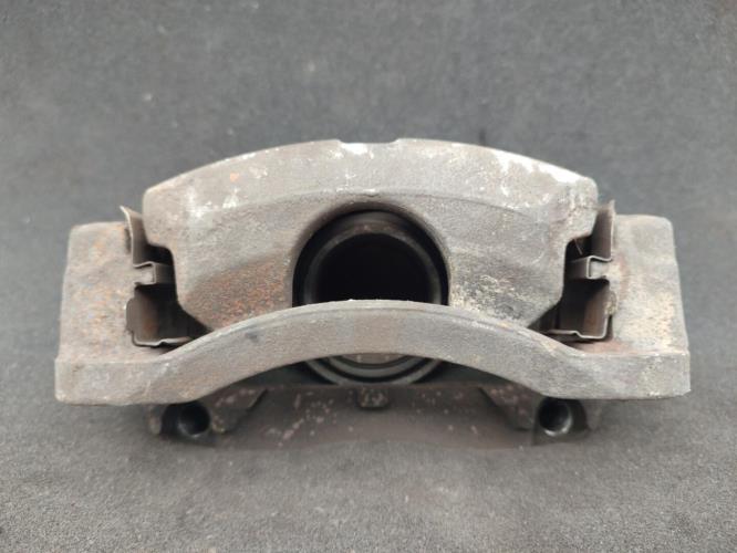 Etrier avant gauche (freinage) NISSAN QASHQAI 1 PHASE 1 Diesel