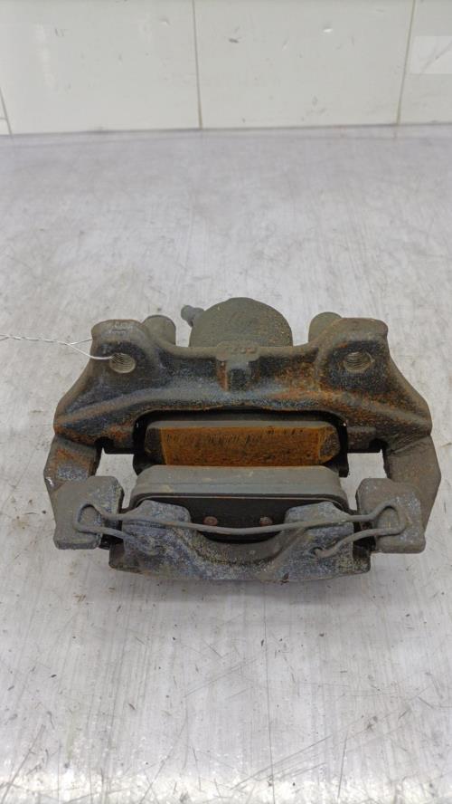 Etrier avant gauche (freinage) RENAULT CLIO 4 PHASE 1