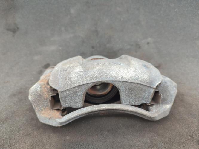 Etrier avant gauche (freinage) PEUGEOT 108 Essence
