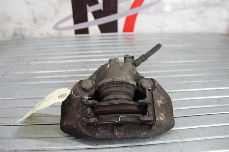 Etrier avant gauche (freinage) PEUGEOT 205 PHASE 2 Essence