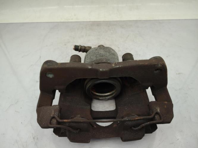 Etrier avant gauche (freinage) TOYOTA YARIS 3 PHASE 1 Diesel