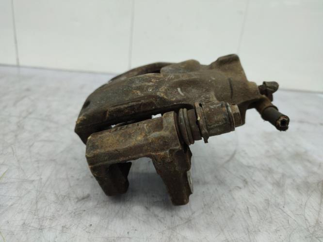 Etrier avant gauche (freinage) TOYOTA AYGO 1 PHASE 1 Essence