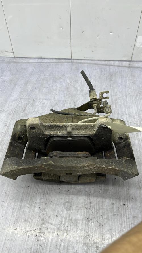 Etrier avant gauche (freinage) AUDI A4 2 AVANT PHASE 2 BREAK Diesel
