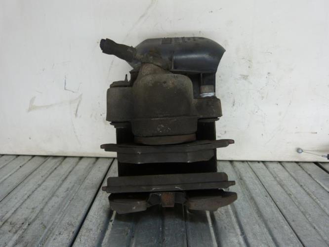 Etrier avant gauche (freinage) VOLKSWAGEN POLO 3 PHASE 1 Essence