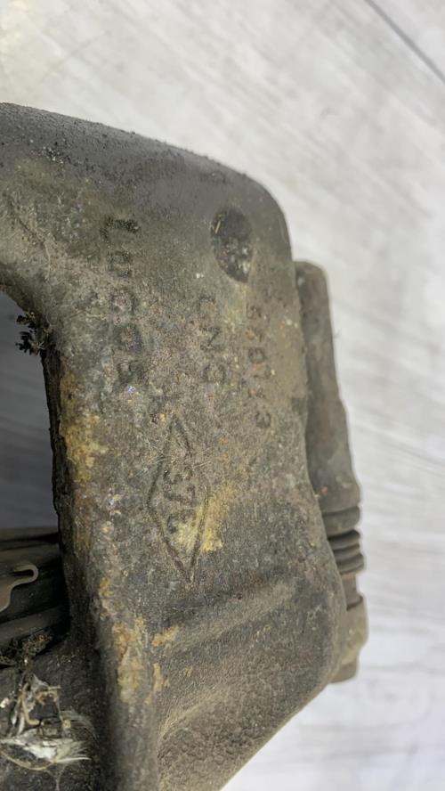 Etrier avant gauche (freinage) RENAULT LAGUNA 1 PHASE 2 Diesel