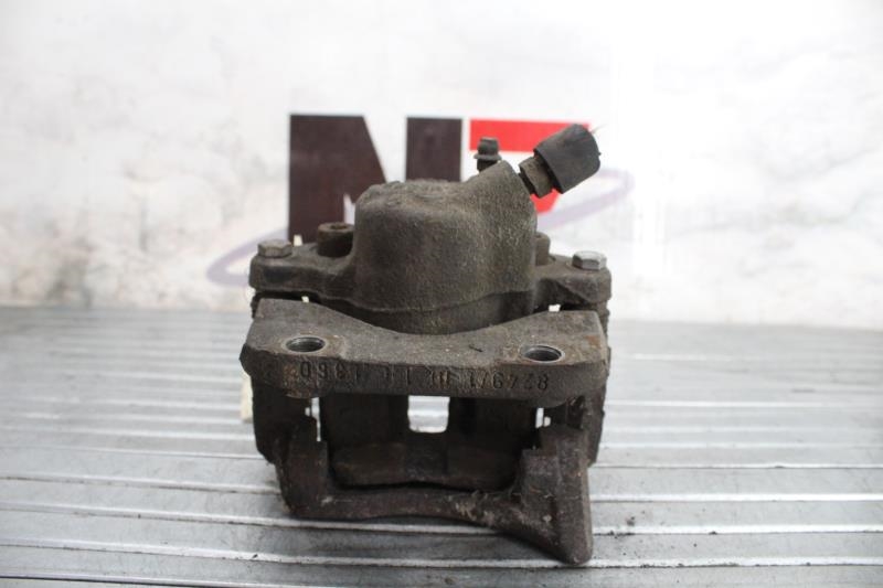 Etrier avant gauche (freinage) RENAULT CLIO 2 PHASE 2 Essence