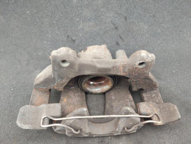 Etrier avant gauche (freinage) ALFA ROMEO 147 PHASE 2 Essence