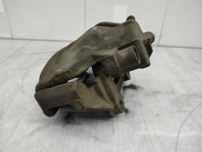 Etrier avant gauche (freinage) AUDI A4 1 PHASE 1 Diesel