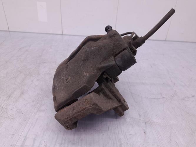 Etrier avant gauche (freinage) AUDI A6 2 AVANT PHASE 1 BREAK Diesel