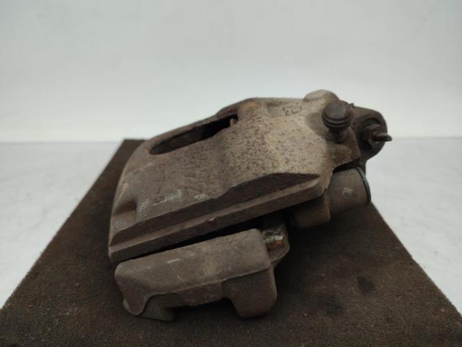 Etrier avant gauche (freinage) FORD FIESTA 5 PHASE 1 Diesel