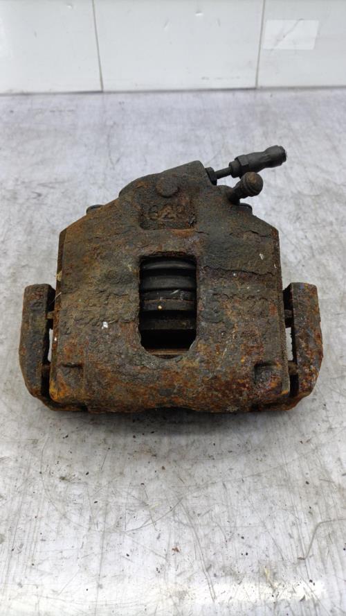 Etrier avant gauche (freinage) FORD FIESTA 5 PHASE 1 Diesel