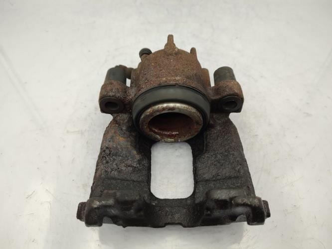 Etrier avant gauche (freinage) FORD FOCUS 1 Essence