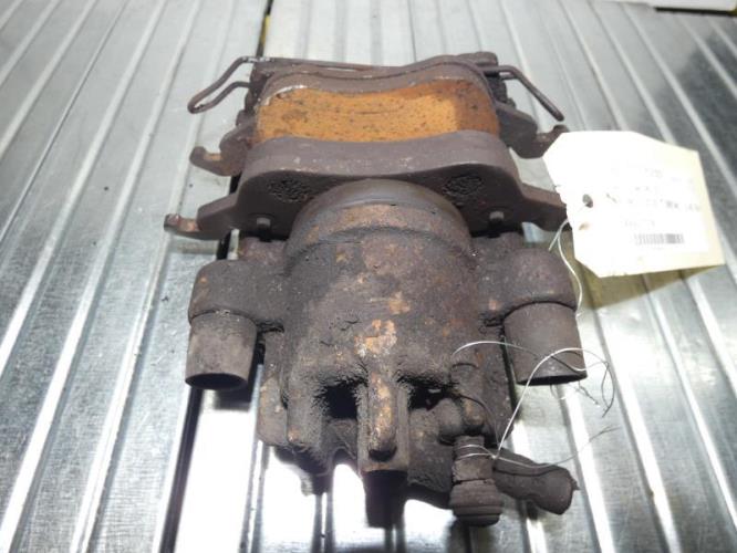 Etrier avant gauche (freinage) FORD FOCUS 1 BREAK Essence