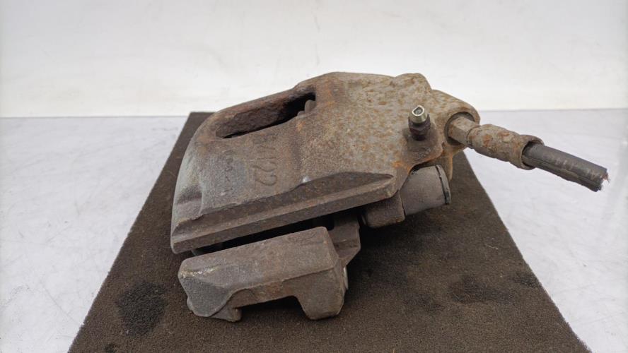 Etrier avant gauche (freinage) FORD PUMA COUPE Essence