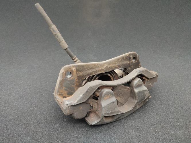 Etrier avant gauche (freinage) MAZDA 6 1 PHASE 2 Diesel