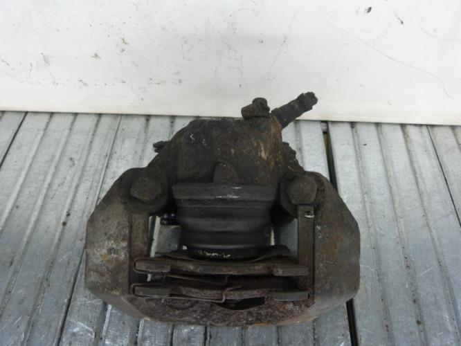 Etrier avant gauche (freinage) PEUGEOT 205 PHASE 2 Diesel