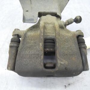 Etrier avant gauche (freinage) VOLKSWAGEN VENTO Essence