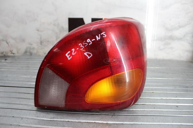 Feu arriere principal droit (feux) FORD FIESTA 4 PHASE 1 Essence