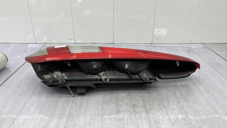 Feu arriere principal droit (feux) FORD FIESTA 5 PHASE 1 Essence