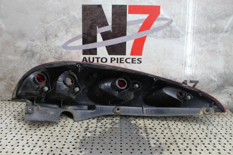Feu arriere principal droit (feux) NISSAN ALMERA TINO PHASE 1 Essence