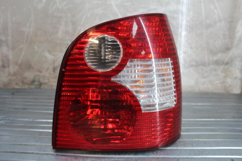 Feu arriere principal droit (feux) VOLKSWAGEN POLO 4 PHASE 1 Essence