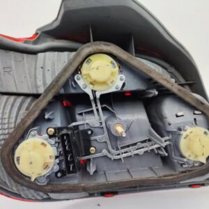 Feu arriere principal droit (feux) TOYOTA YARIS 1 PHASE 2 Essence