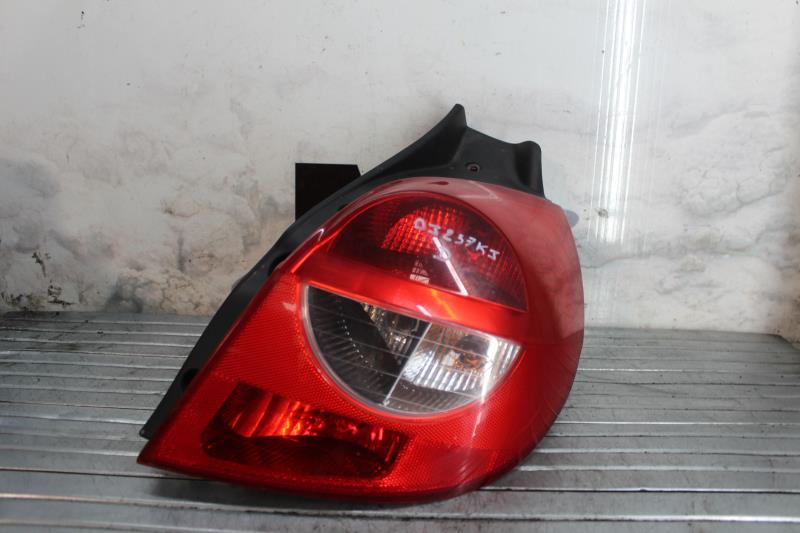 Feu arriere principal droit (feux) RENAULT CLIO 3 PHASE 1 Diesel