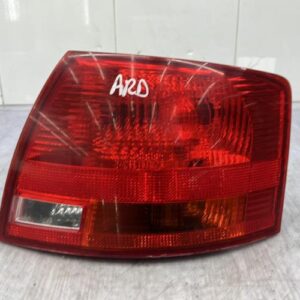 Feu arriere principal droit (feux) AUDI A4 2 AVANT PHASE 2 BREAK Diesel