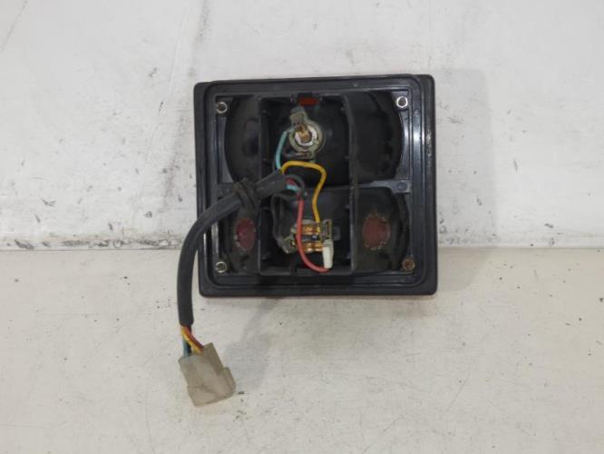 Feu arriere principal droit (feux) YUGO ZASTAVA