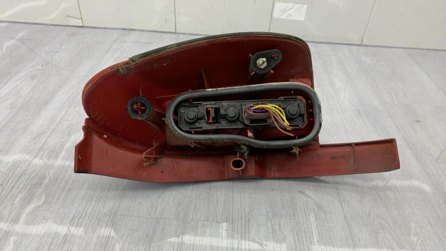 Feu arriere principal gauche (feux) PEUGEOT 306 BREAK Essence