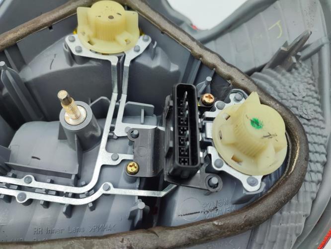 Feu arriere principal gauche (feux) TOYOTA YARIS 1 PHASE 2 Essence