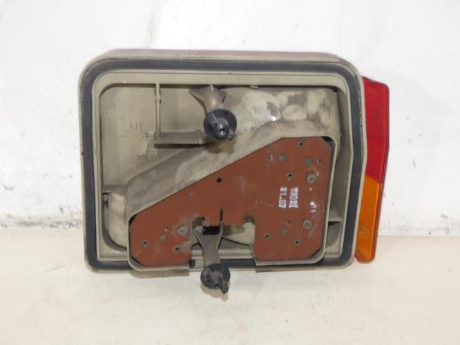 Feu arriere principal gauche (feux) ROVER metro