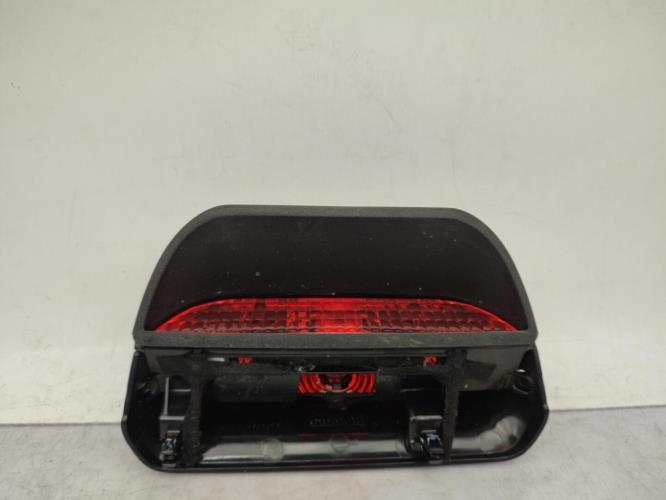 Feu arriere stop central DACIA SANDERO 1 Essence/GPL