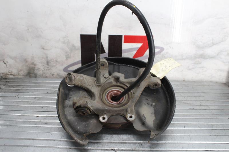 Fusee arriere droit MERCEDES CLASSE C 202 PHASE 1 Diesel