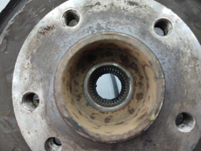 Fusee arriere gauche VOLKSWAGEN TOUAREG 1 PHASE 1 Diesel