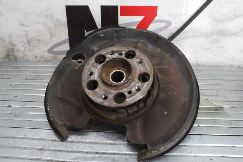 Fusee arriere gauche MERCEDES CLASSE C 202 PHASE 1 Diesel