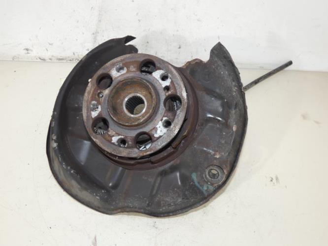 Fusee arriere gauche MERCEDES CLASSE C 202 PHASE 1 Diesel