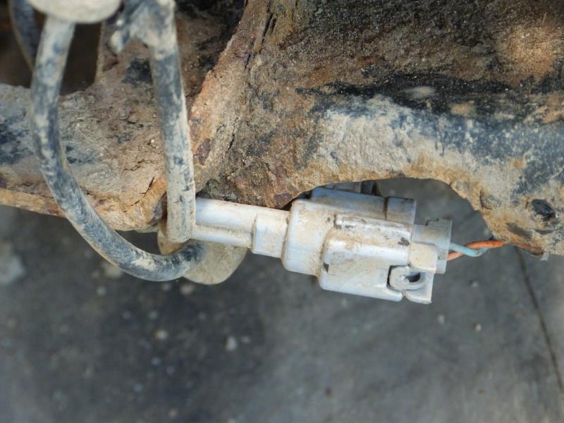 Fusee arriere gauche NISSAN X-TRAIL 2 PHASE 1 Diesel