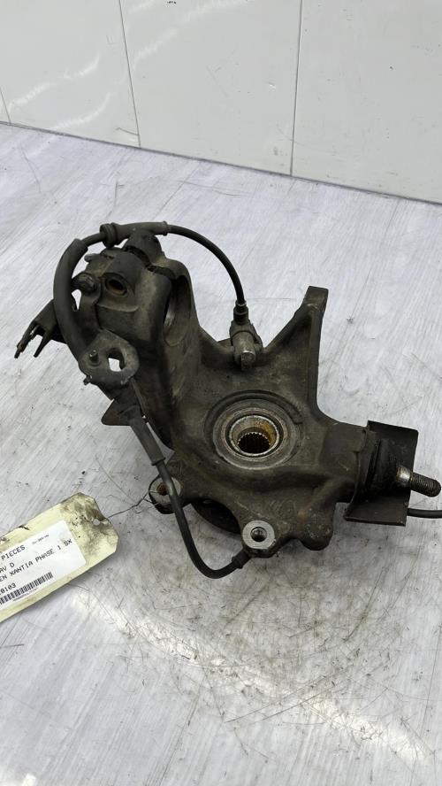 Fusee avant droit CITROEN XANTIA PHASE 1 Diesel