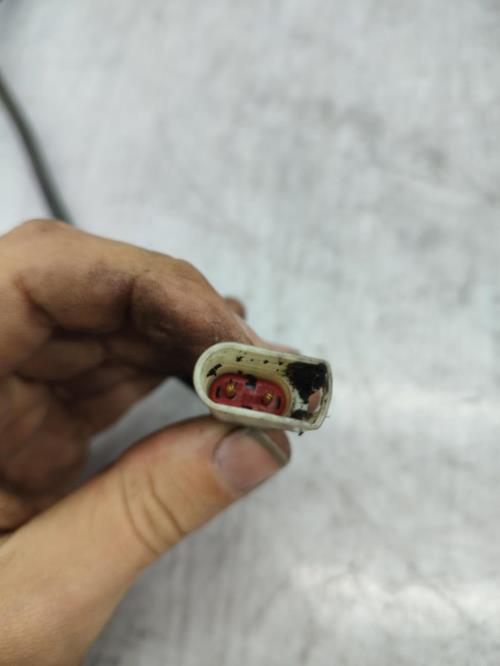 Fusee avant droit FORD MONDEO 1 PHASE 2 Essence