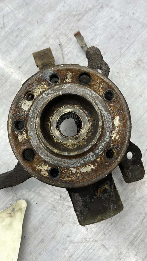 Fusee avant droit OPEL ASTRA H PHASE 1 BREAK Diesel