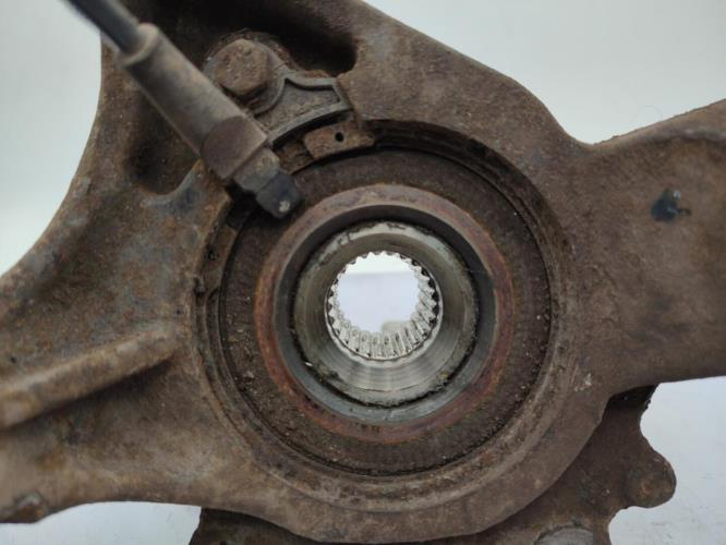 Fusee avant droit CITROEN C4 1 PHASE 1 Diesel